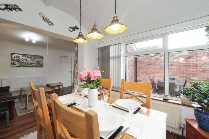 3 bedrooms house for sale in Sutton-In-Ashfield, United Kingdom - Image 9