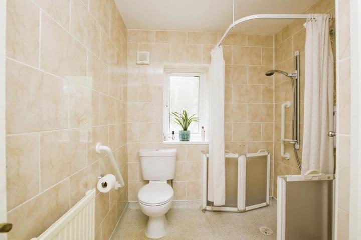 2 bedrooms house for sale in Halifax, United Kingdom - Image 9