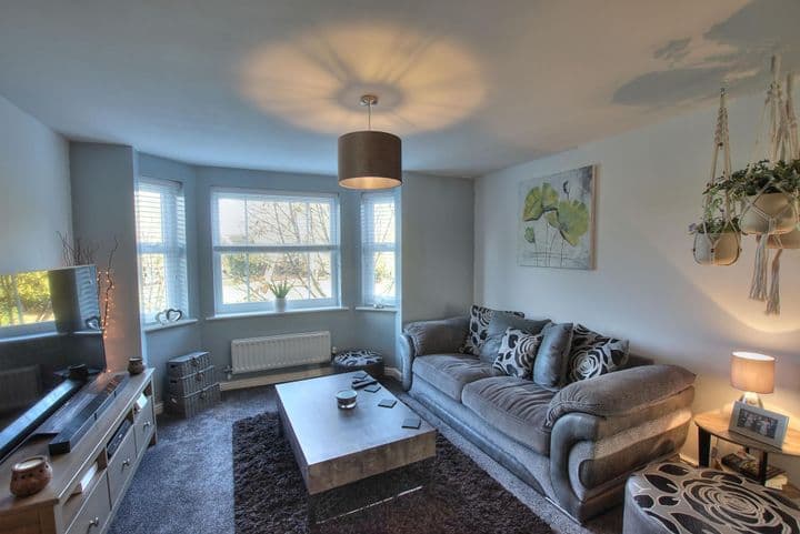 2 bedrooms apartment for sale in Warrington, United Kingdom - Image 5