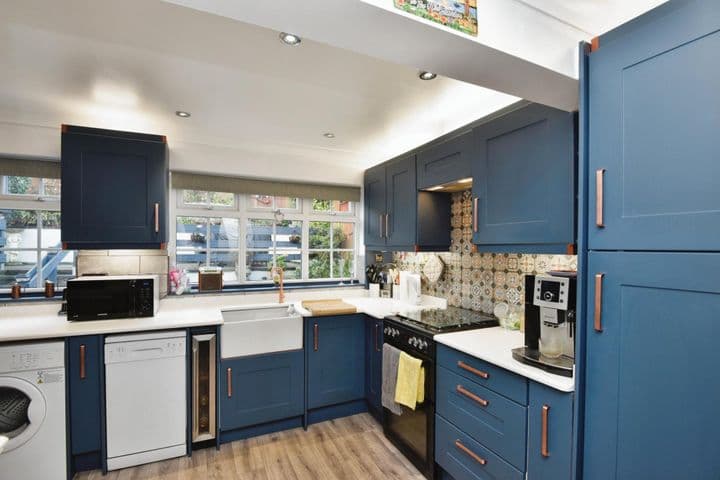 3 bedrooms house for sale in Newcastle Upon Tyne, United Kingdom - Image 10