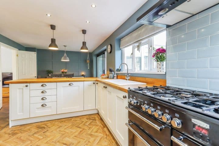 4 bedrooms house for sale in Telford, United Kingdom - Image 6