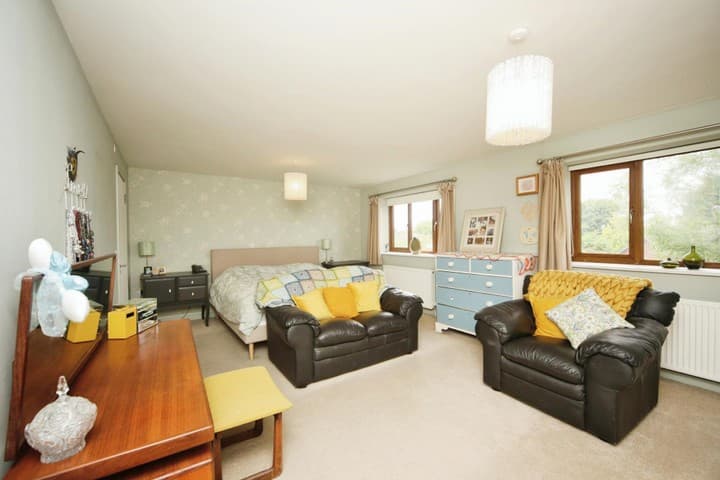 5 bedrooms house for sale in Redditch, United Kingdom - Image 11