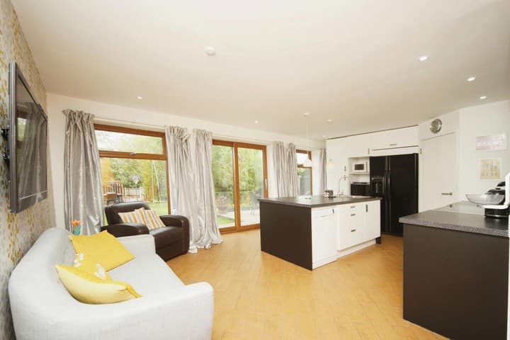 5 bedrooms house for sale in Redditch, United Kingdom - Image 3