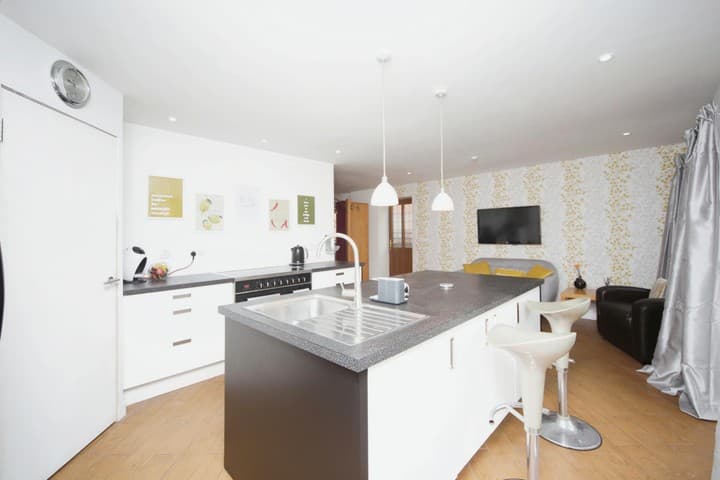 5 bedrooms house for sale in Redditch, United Kingdom - Image 7