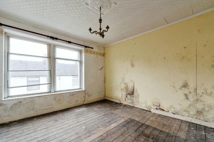 1 bedroom apartment for sale in Morecambe, United Kingdom - Image 4