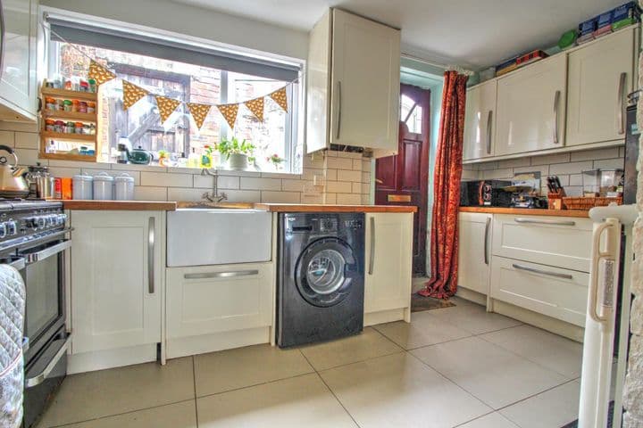 2 bedrooms house for sale in Newcastle Upon Tyne, United Kingdom - Image 3