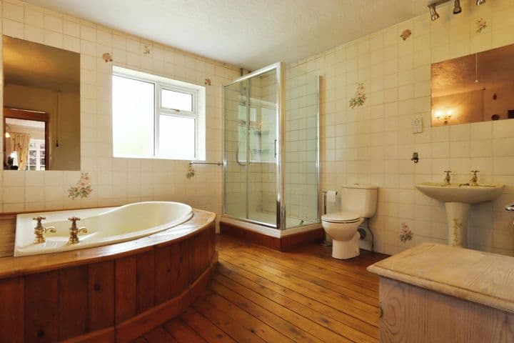 3 bedrooms house for sale in Wakefield, United Kingdom - Image 4