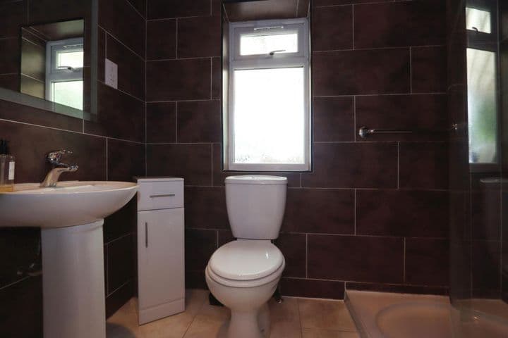 3 bedrooms house for sale in Wakefield, United Kingdom - Image 12