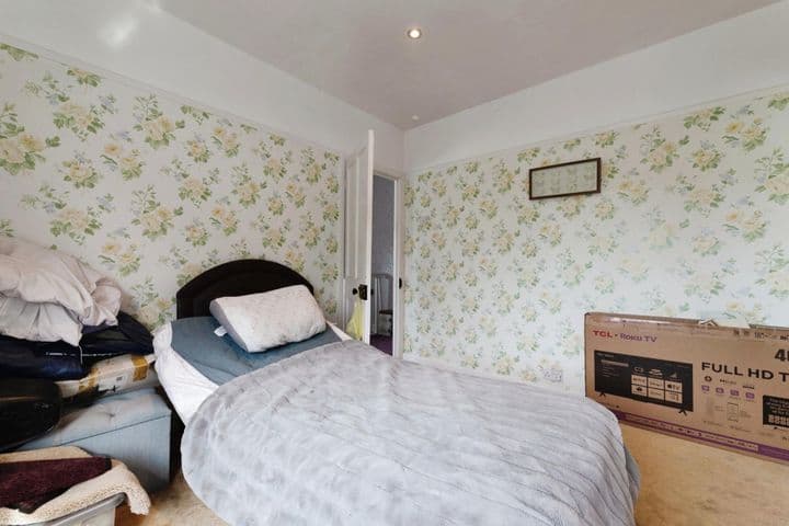 3 bedrooms house for sale in London, United Kingdom - Image 9