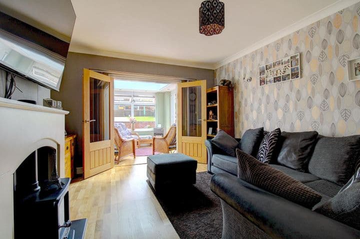 2 bedrooms house for sale in Cheslyn Hay, United Kingdom - Image 8