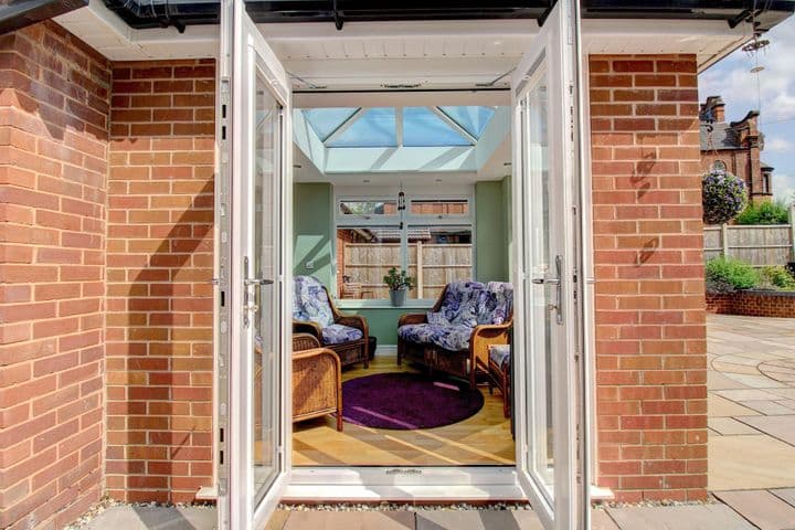 2 bedrooms house for sale in Cheslyn Hay, United Kingdom - Image 5