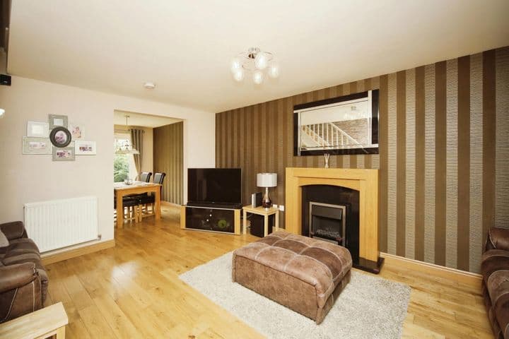 4 bedrooms house for sale in Halesowen, United Kingdom - Image 2