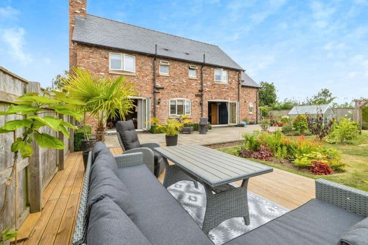 5 bedrooms house for sale in Sturton By Stow, United Kingdom - Image 2