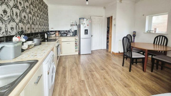 2 bedrooms house for sale in Newcastle Upon Tyne, United Kingdom - Image 5