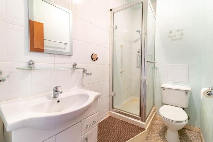 1 bedroom apartment for sale in Dundee, United Kingdom - Image 9