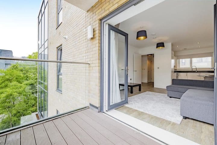 1 bedroom apartment for sale in Harrow, United Kingdom - Image 8