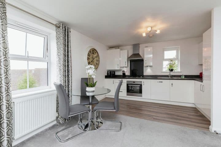 1 bedroom apartment for sale in Bristol, United Kingdom - Image 8