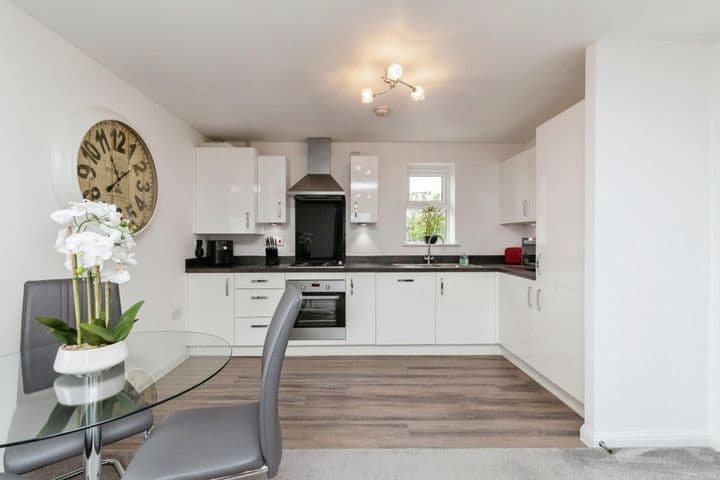 1 bedroom apartment for sale in Bristol, United Kingdom - Image 6