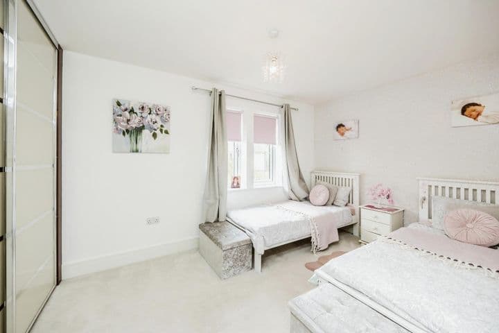 4 bedrooms house for sale in Mirfield, United Kingdom - Image 8