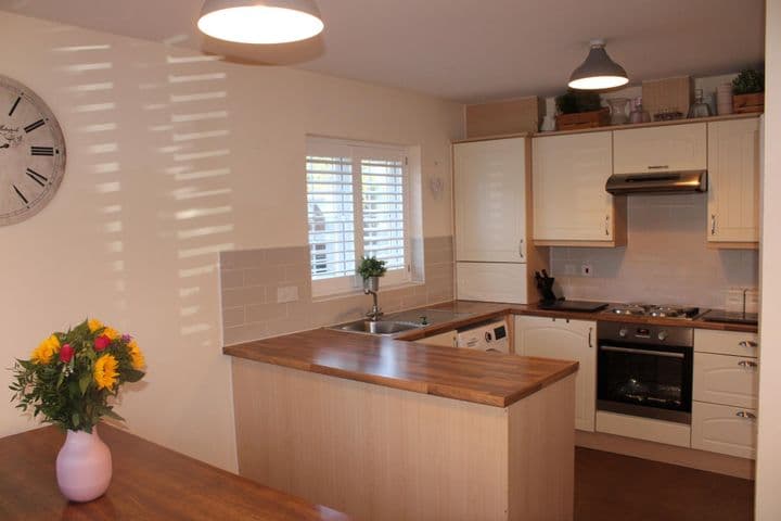 3 bedrooms house for sale in Exeter, United Kingdom - Image 2