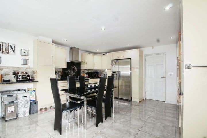 2 bedrooms house for sale in Manchester, United Kingdom - Image 11