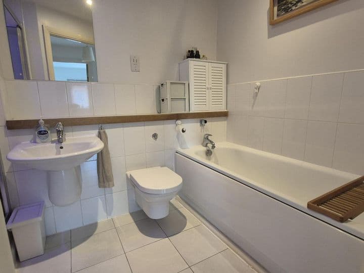 1 bedroom apartment for sale in Birmingham, United Kingdom - Image 4