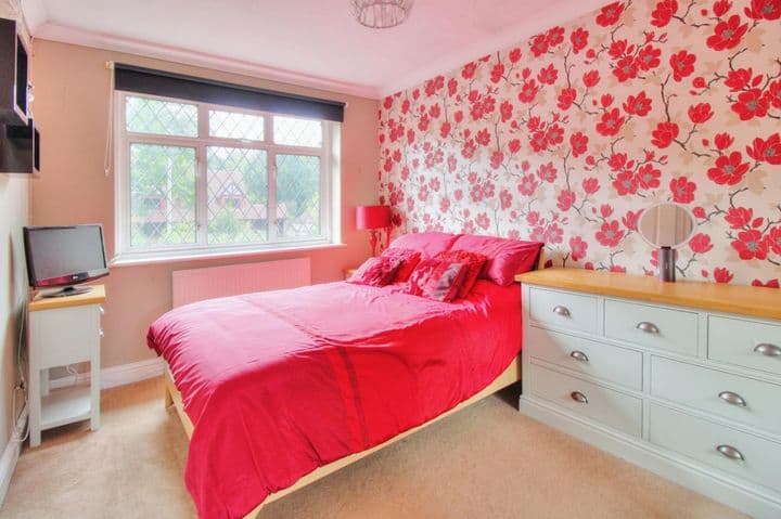 5 bedrooms house for sale in Camberley, United Kingdom - Image 11