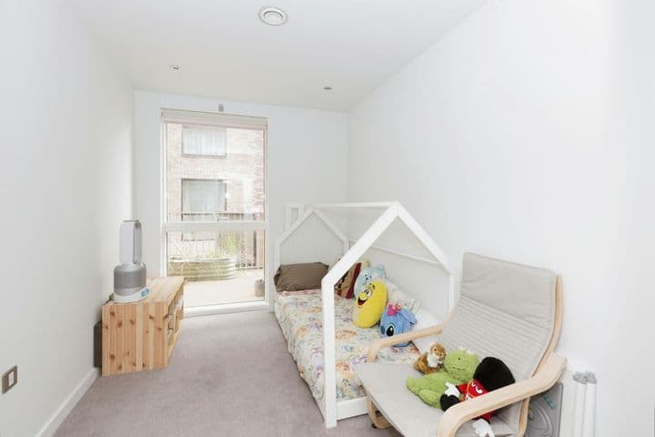 3 bedrooms apartment for sale in London, United Kingdom - Image 8