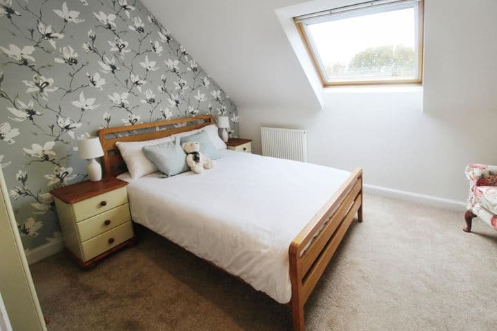 3 bedrooms house for sale in North Hykeham, United Kingdom - Image 11