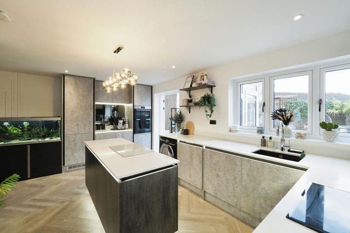 3 bedrooms house for sale in Nottingham, United Kingdom - Image 3