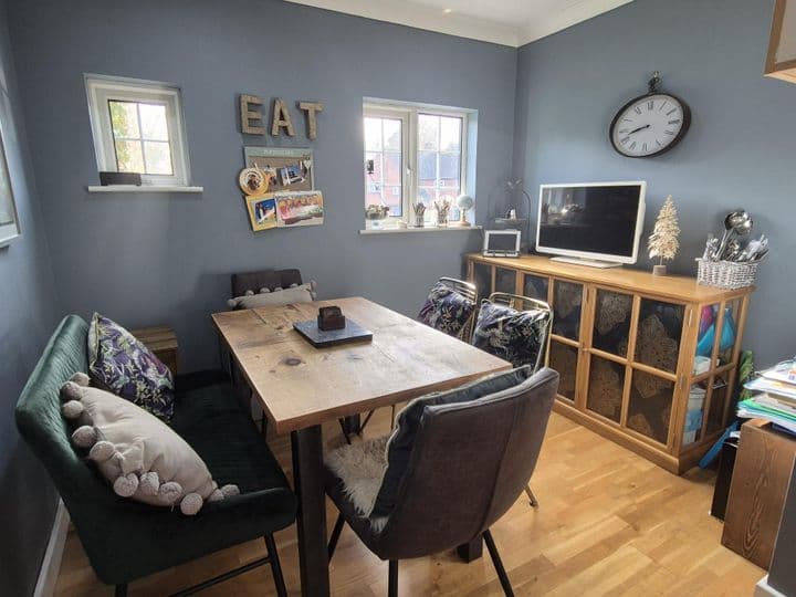 3 bedrooms house for sale in Bromsgrove, United Kingdom - Image 7