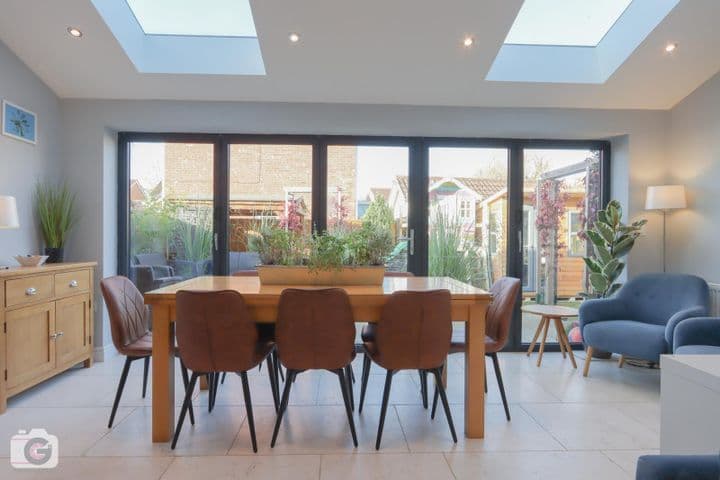 4 bedrooms house for sale in Leeds, United Kingdom - Image 7