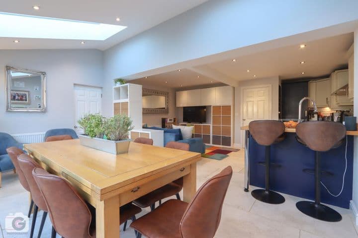 4 bedrooms house for sale in Leeds, United Kingdom - Image 8