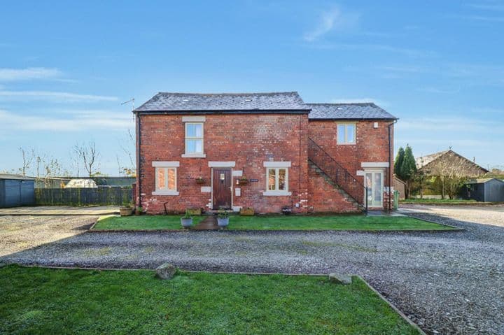 3 bedrooms house for sale in Preston, United Kingdom - Image 2