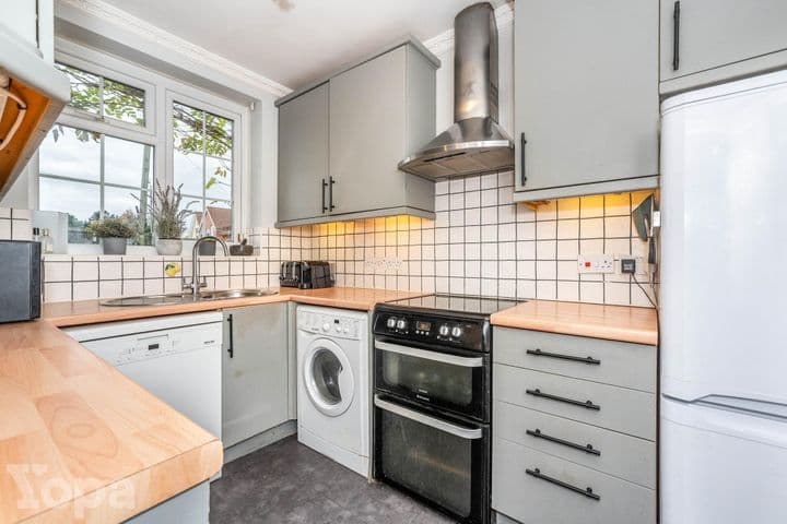 3 bedrooms house for sale in Sidcup, United Kingdom - Image 8