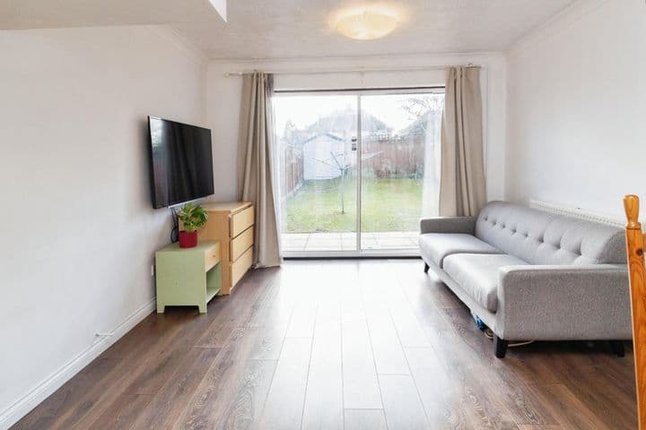 3 bedrooms house for sale in Luton, United Kingdom - Image 6