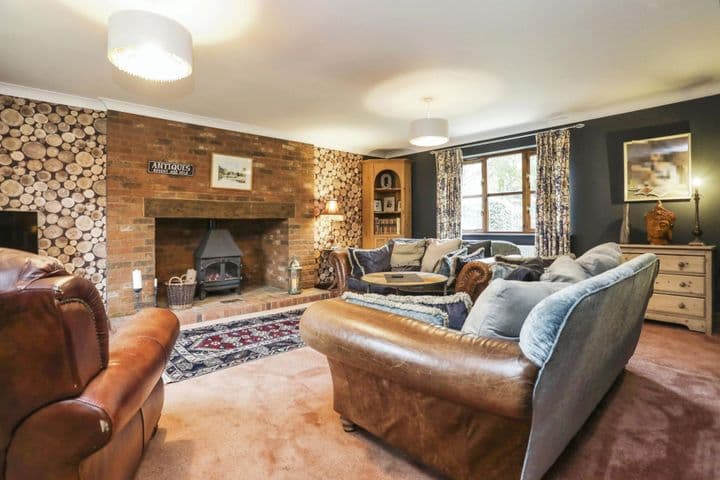 4 bedrooms house for sale in Ringshall, United Kingdom - Image 4