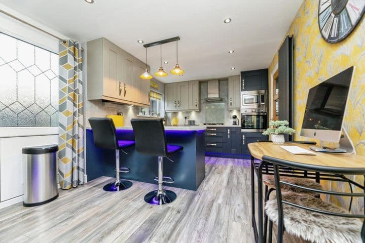 3 bedrooms house for sale in Sheffield, United Kingdom - Image 2