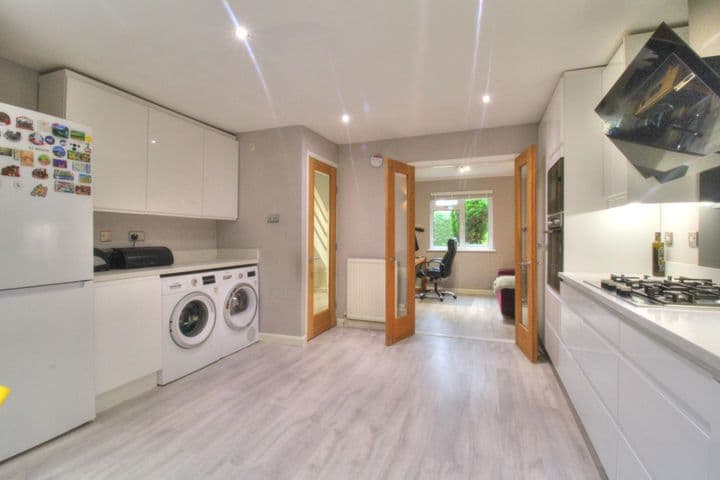 4 bedrooms house for sale in Basildon, United Kingdom - Image 7