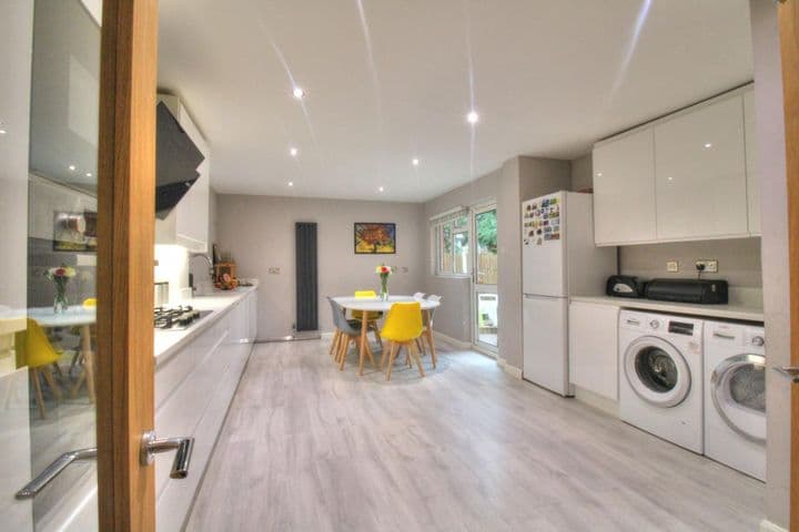 4 bedrooms house for sale in Basildon, United Kingdom - Image 4