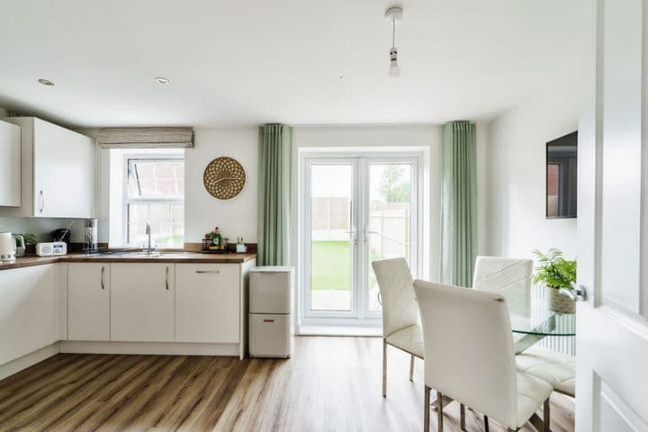 3 bedrooms house for sale in Littlehampton, United Kingdom - Image 3