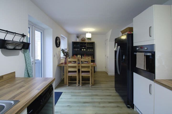 3 bedrooms house for sale in Colchester, United Kingdom - Image 5