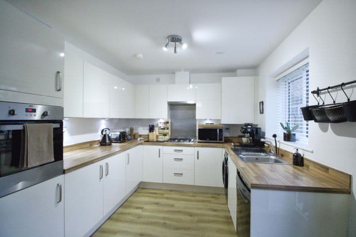 3 bedrooms house for sale in Colchester, United Kingdom - Image 3