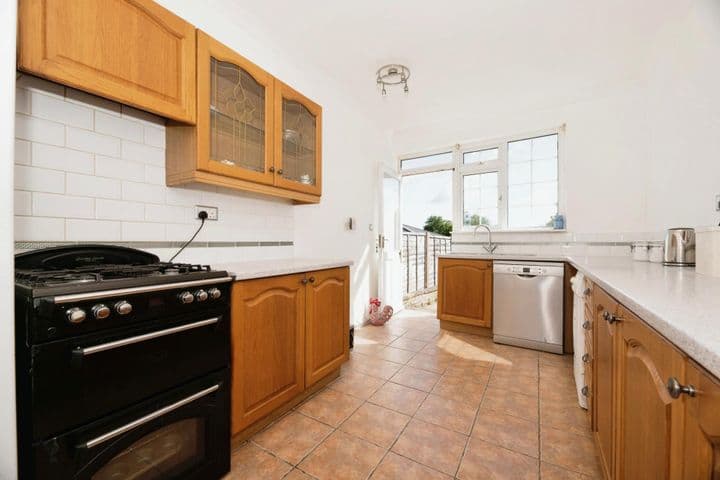 2 bedrooms house for sale in Sutton Coldfield, United Kingdom - Image 3