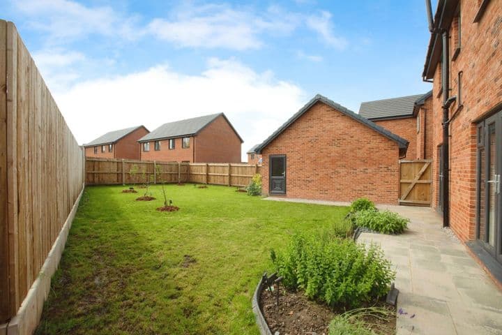 4 bedrooms house for sale in Leyland, United Kingdom - Image 2