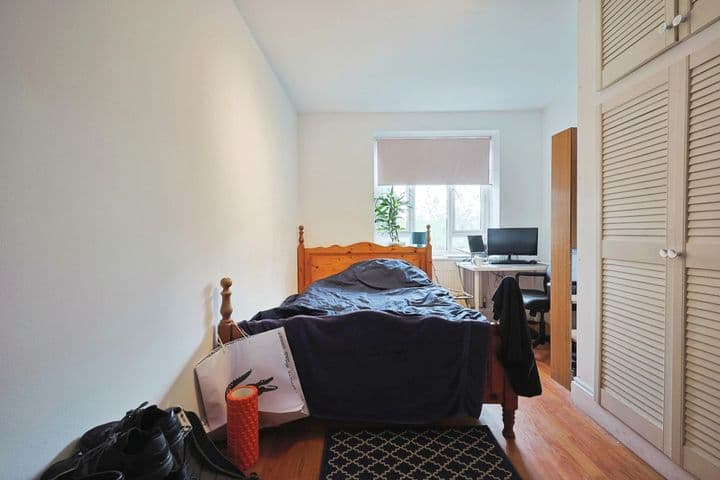 2 bedrooms apartment for sale in London, United Kingdom - Image 12