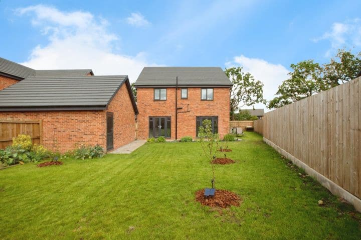 4 bedrooms house for sale in Leyland, United Kingdom - Image 3