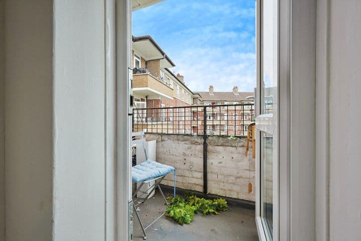 2 bedrooms apartment for sale in London, United Kingdom - Image 9