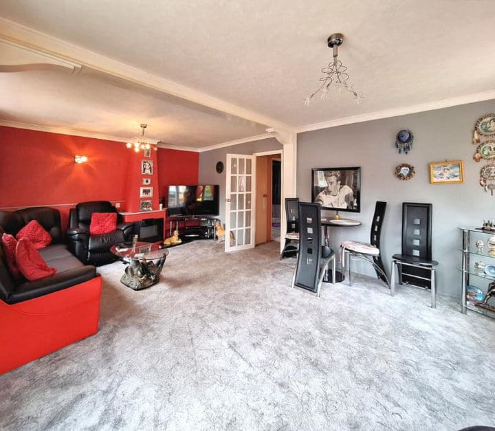 3 bedrooms other for sale in Addlestone, United Kingdom - Image 6