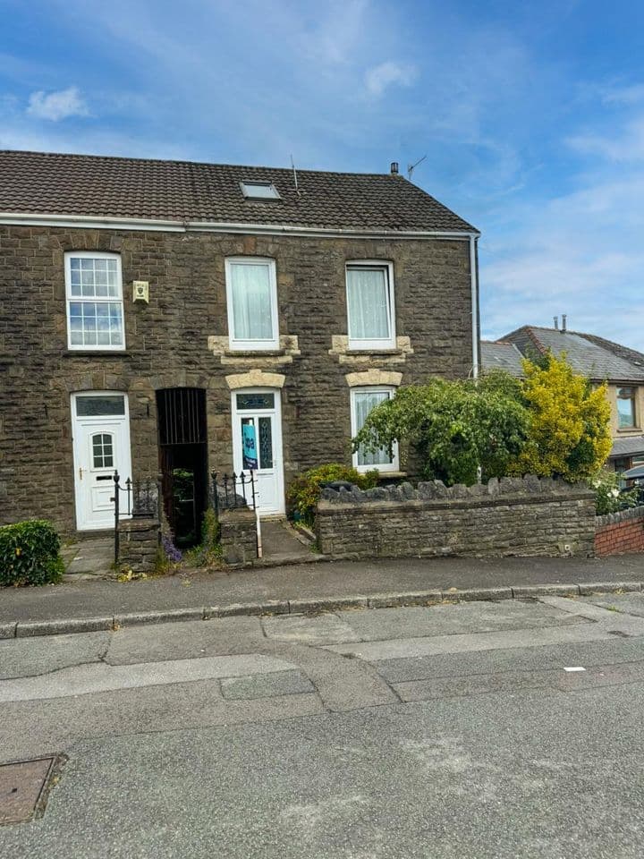 3 bedrooms house for sale in Neath Port Talbot, United Kingdom - Image 2